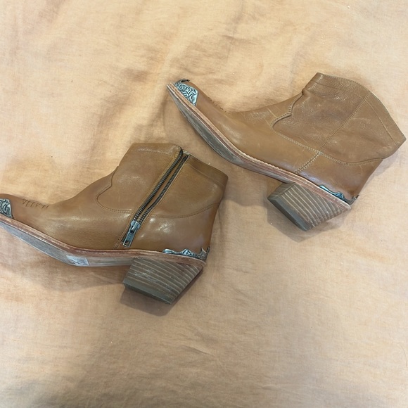 Spell and the Gypsy Desert Rose Ankle Boot - Picture 4 of 9